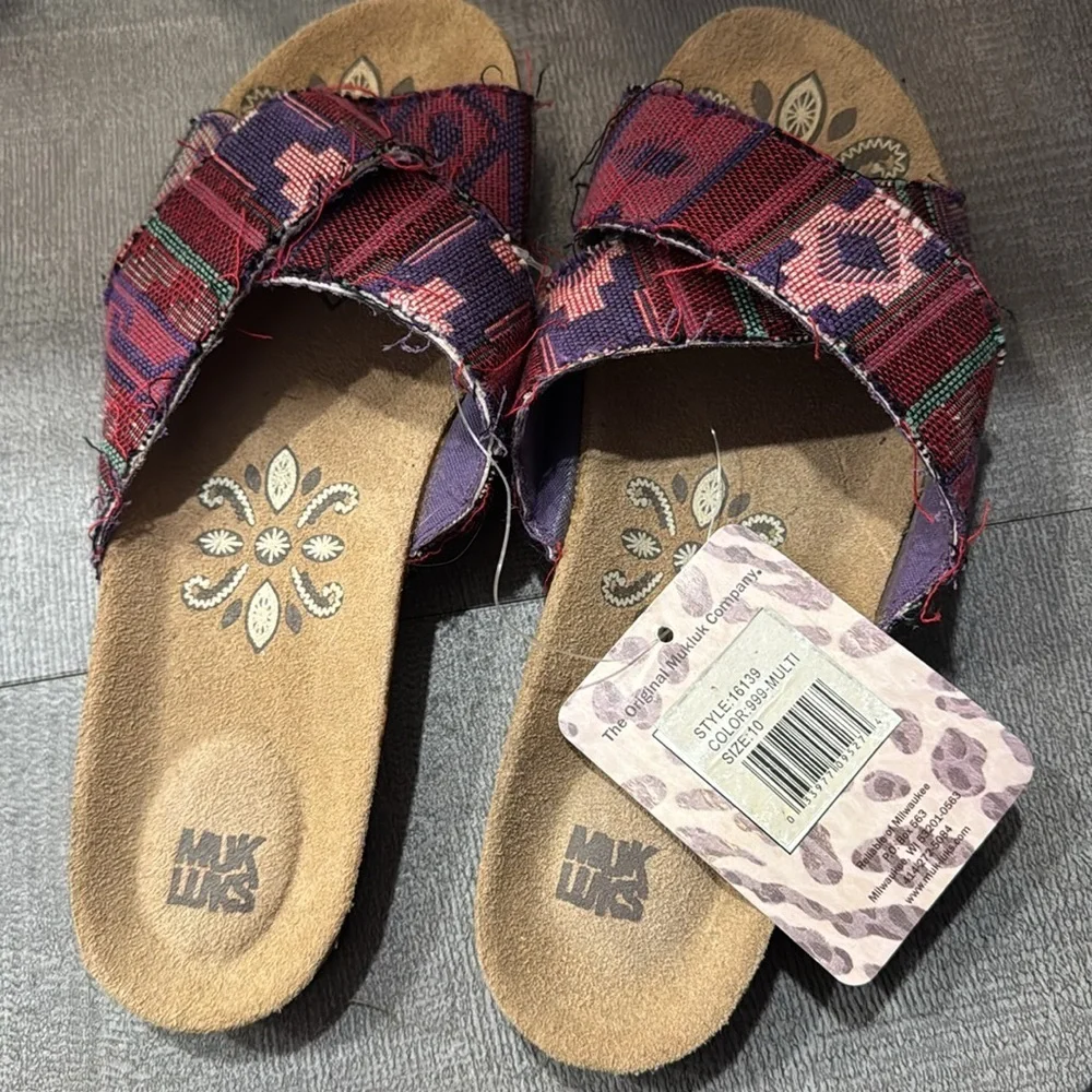Muk Luks Multi Colored Women's Slip‎ On Sandals Size 10 NWT